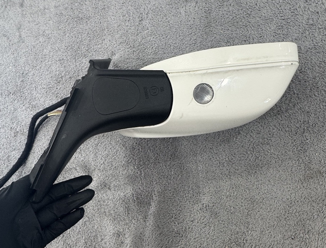 2008, 2009, 2010 PORSCHE CAYENNE Right Passenger Side Mirror White Pearl OEM