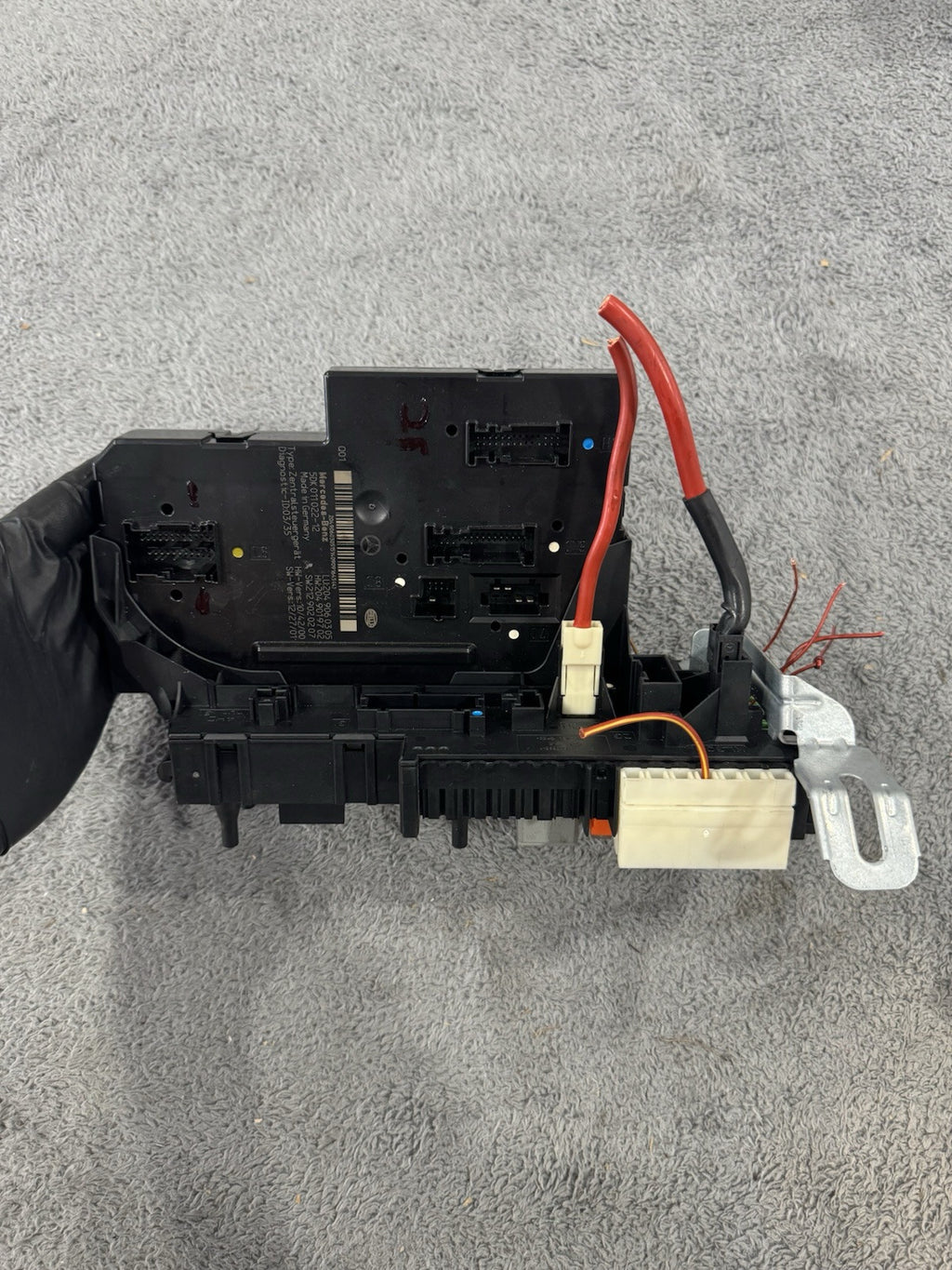 12-14 Mercedes OEM W204 C250 C300 C350 Rear Fuse Box Module Relay 204 906 03 05