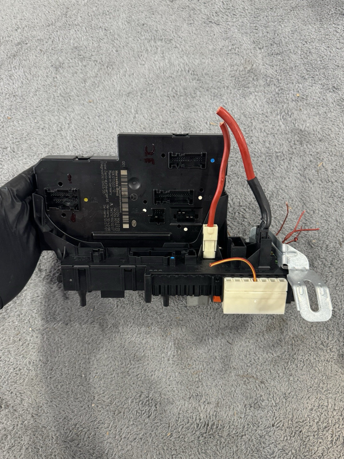 12-14 Mercedes OEM W204 C250 C300 C350 Rear Fuse Box Module Relay 204 906 03 05