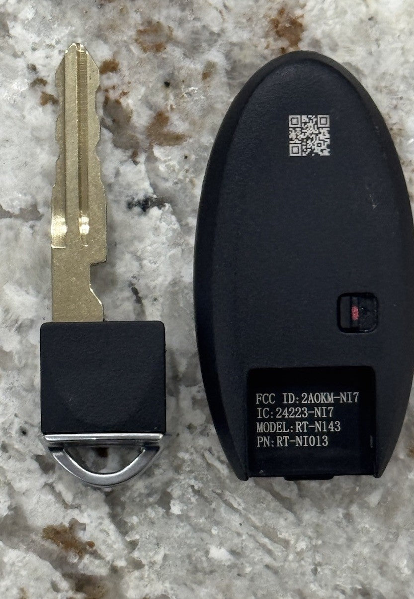 2007-2013 Nissan Pathfinder Rogue Versa OEM 3 Button Remote Model RT-N143